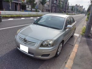 アベンシスセダン　練馬区　廃車