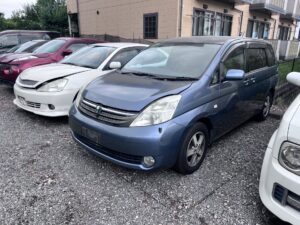トヨタ　アイシス　廃車