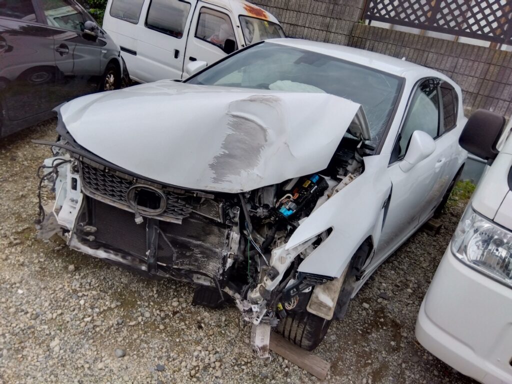 レクサスCT200ｈ　廃車買取　事故車　レッカー持込