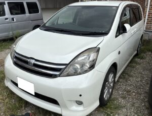 トヨタアイシス　廃車買取　三浦市