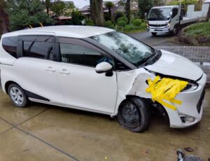 トヨタ　シエンタ　事故車　買取